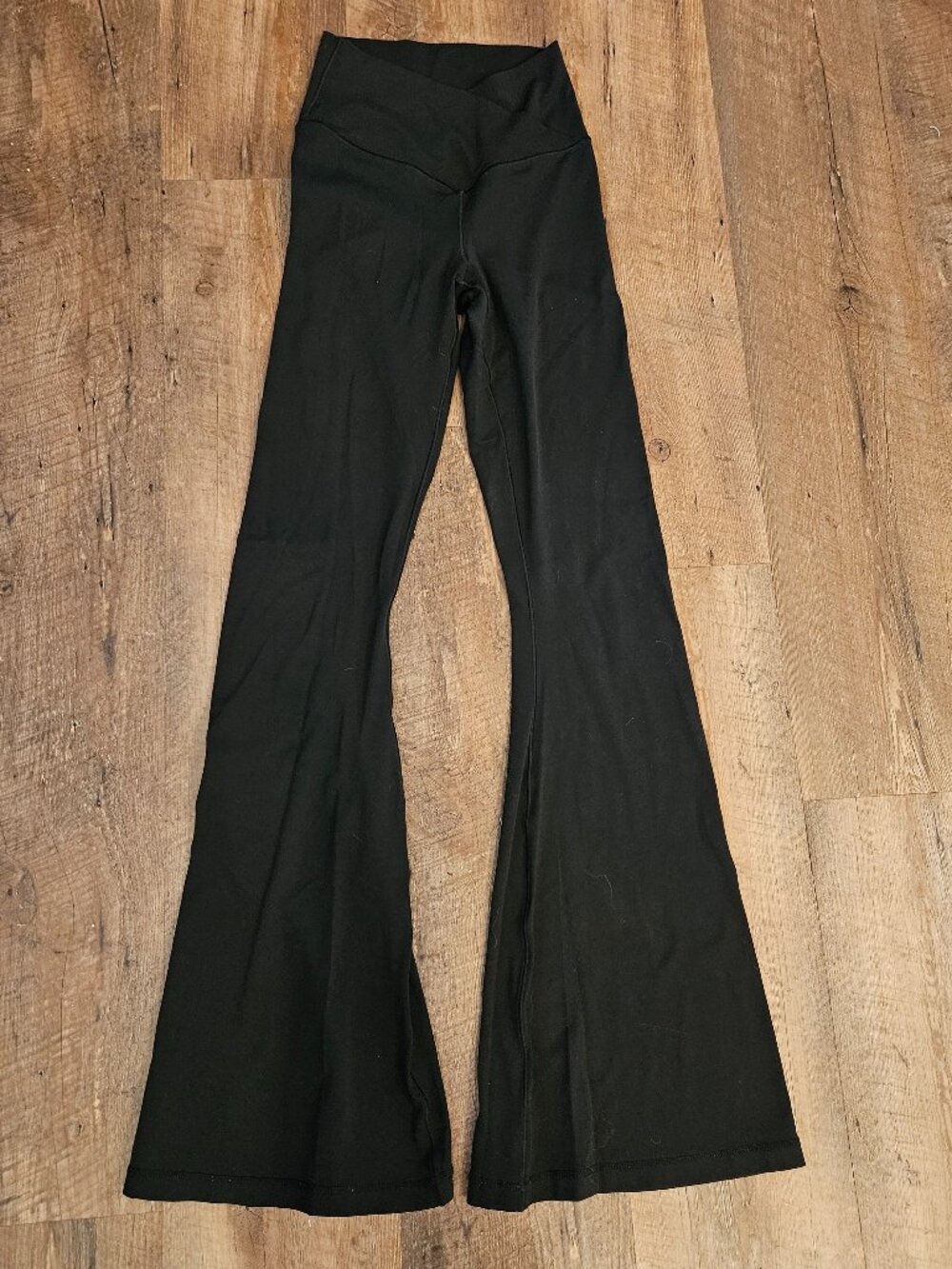 OFFLINE by Aerie Black Crossover Flare Leggings Yoga Pants S